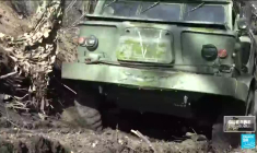 Vladimir Poutine menace de relancer la production d'armes nucléaires