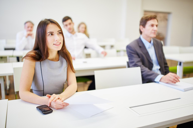 En tant que demandeur d’emploi touchant des allocations chômage, vous pouvez vous inscrire à une formation crédit photo : Robert Kneschke/Shutterstock / Robert Kneschke