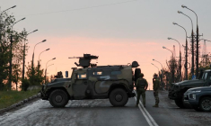 LA RUSSIE AFFIRME QUE PRÈS DE 2.000 COMBATTANTS UKRAINIENS D'AZOVSTAL SE SONT RENDUS