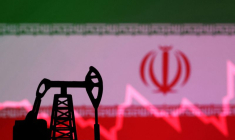 Le drapeau iranien, un cric de pompe à pétrole et un graphique boursier