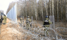 La frontière entre la Pologne et la Biélorussie à Tolcze, en Pologne
