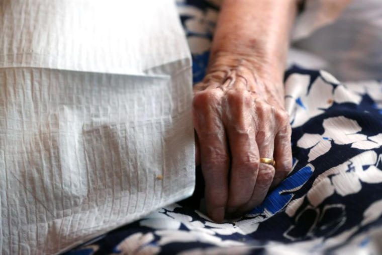 CORONAVIRUS: UNE NONAGÉNAIRE BELGE A ÉTÉ INFECTÉE PAR DEUX VARIANTS