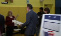 New York élit son maire: Mamdani, farouche opposant à Trump, net favori