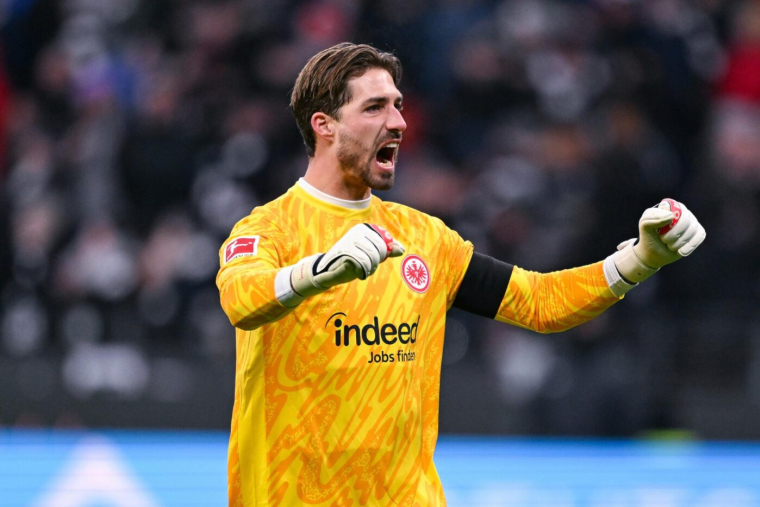 Le coach du Paris FC a tranché entre Obed Nkambadio et Kevin Trapp