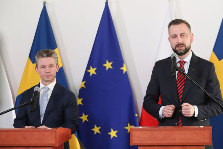 Le ministre polonais de la Défense, Wladyslaw Kosiniak-Kamysz et homologue suédois Pal Jonson