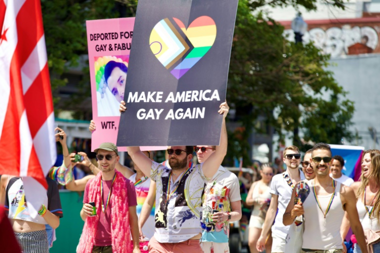 Participants à la WorldPride à Washington, DC, le 7 juin 2025 ( AFP / Amid FARAHI )