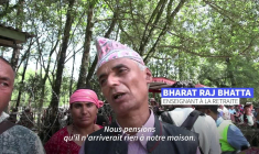 Crue au Népal: près de 600 morts et des rescapés désespérés par les destructions