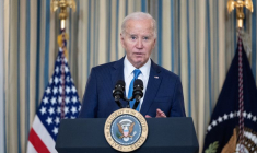 Le président américain Joe Biden s'exprime lors d'une table ronde dans la Maison Blanche à Washington