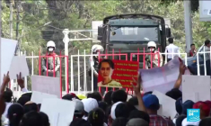 Coup d'État en Birmanie : poursuite des manifestations, la junte sous pression