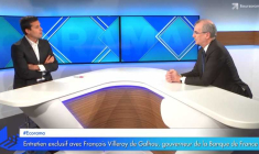 Assurance vie: "Dans l'intérêt même des assurés, il faut que la baisse des rendements reprenne" selon François Villeroy de Galhau (Banque de France)
