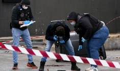 La police intervient sur les lieux de tirs à Trappes, dans les Yvelines, le 23 octobre 2026 ( AFP / Dimitar DILKOFF )