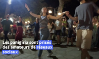 Dans les villages de Grèce, l'été rime avec danses collectives au bout de la nuit
