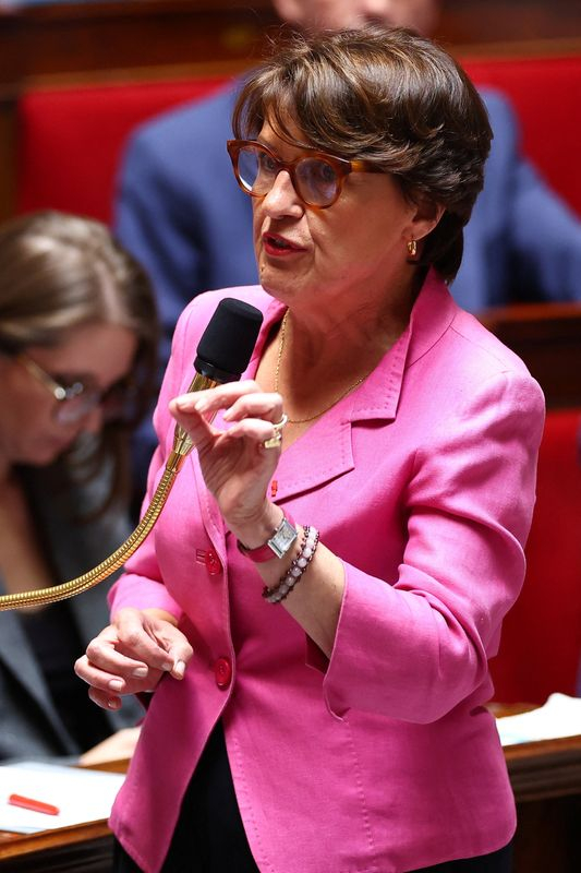 Annie Genevard à l'Assemblée nationale à Paris