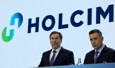 Le président du conseil d'administration, Jan Jenisch, et le PDG de Holcim, Milan Gutovic, à Zurich, en Suisse, le 28 février 2024. ( AFP / ARND WIEGMANN )