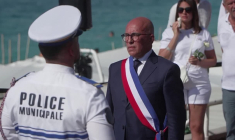 Dépôt de gerbes en hommage aux victimes de l'attentat de 2016 à Nice