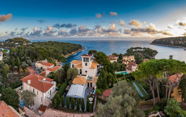 L’immobilier haut de gamme français a la cote chez les étrangers (Crédits photo : Shutterstock)
