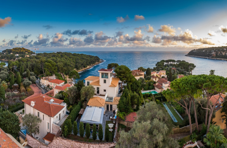 L’immobilier haut de gamme français a la cote chez les étrangers (Crédits photo : Shutterstock)