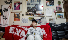 Mako Nishimura, yakuza à la retraite, lors d'une interview avec l'AFP à sa résidence de Gifu, le 28 septembre 2025 au Japon ( AFP / Yuichi YAMAZAKI )