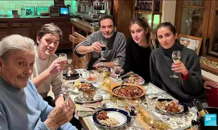 Mort d'Alain Delon : une fin de vie marquée par des tensions entre ses trois enfants