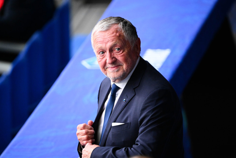 Aulas tacle les Verts pendant sa campagne des municipales