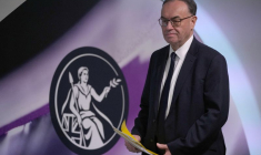 Conférence de presse sur le rapport de politique monétaire de la Banque d'Angleterre à Londres