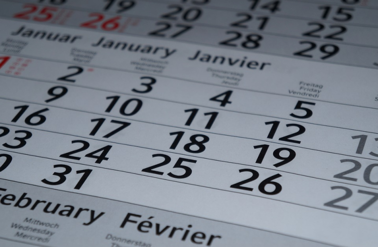 Il existe certaines astuces pour éviter de se faire avoir par ces faux vendeurs de calendriers. (Illustration) (FIXIPIXI_DELUXE / PIXABAY)