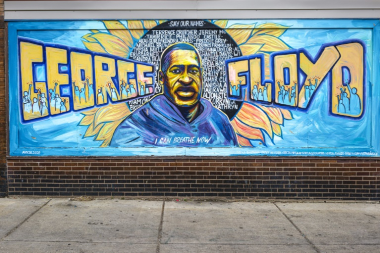 Peinture murale représentant George Floyd, à Minneapolis, aux Etats-Unis, le 19 mai 2025 ( AFP / Kerem YUCEL )