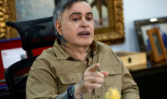 Le désormais ex-procureur général du Venezuela, Tarek Saab, qui a démissionné le 25 férvrier, lors d'une interview exclusive accordée à l'AFP dans son bureau à Caracas le 11 février 2026 ( AFP / Pedro MATTEY )