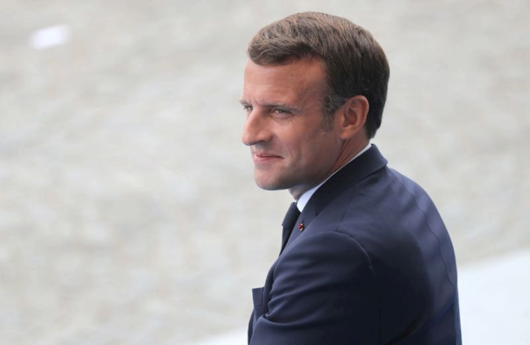MACRON ANNONCE EXONÉRATION DE CHARGES ET CONTRATS D'INSERTION POUR LES JEUNES