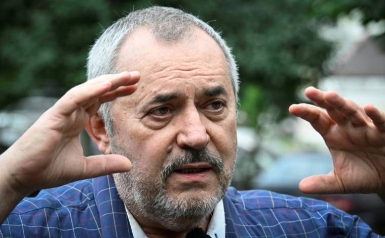 L'opposant russe Boris Nadejdine lors d'un entretien avec l'AFP à Dolgoproudny, dans la banlieue de Moscou, le 15 juillet 2026 ( AFP / Alexander NEMENOV )