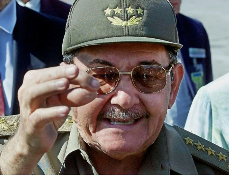 Raúl Castro le 15 avril 2001 à Varadero, à Cuba ( AFP / ADALBERTO ROQUE )