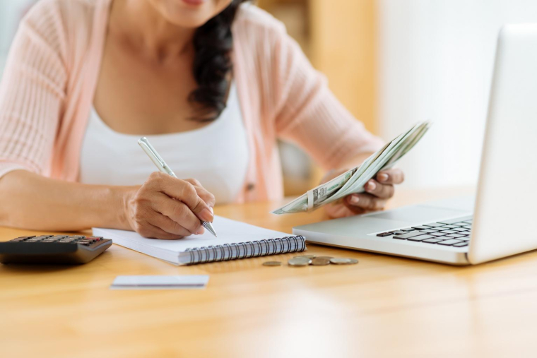 Pour bien maîtriser son budget, adoptez les bons réflexes crédit photo : Shutterstock