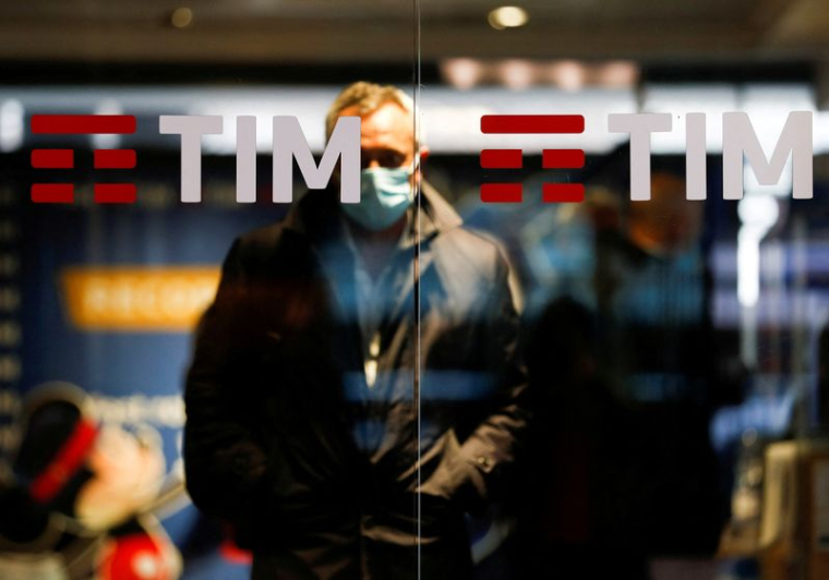Le logo de Tim est visible au siège de l'entreprise