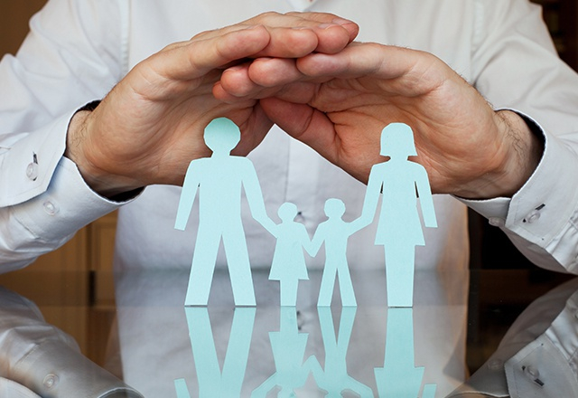 Les actions constituent la classe d'actifs la plus rémunératrice sur le long terme. Il peut donc être judicieux d'investir sur ce type d'actifs au sein d'un contrat d'assurance-vie, via les unités de compte (crédit photo Adobe Stock)