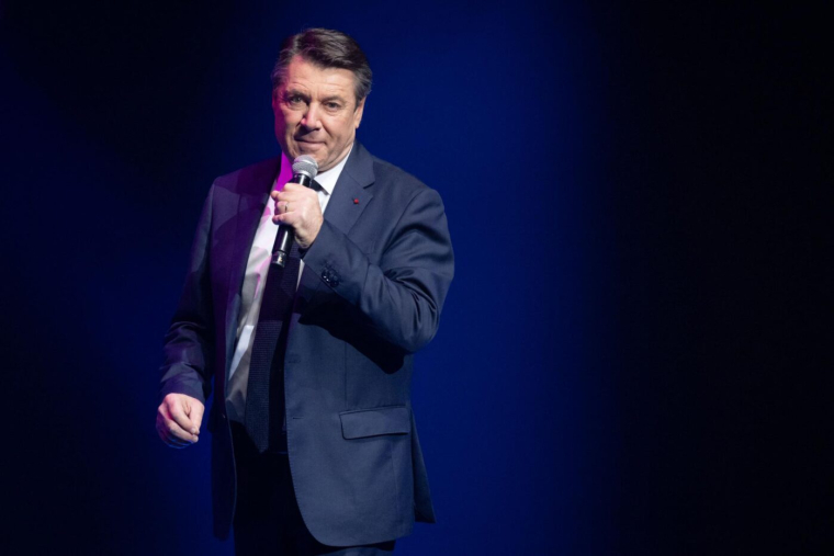 Le maire de Nice Christian Estrosi soutient les supporters dans la crise que traverse le club