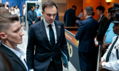 Le ministre polonais des Finances et de l'Économie Andrzej Domanski, à Washington 16 avril 2026. ( AFP / Kent NISHIMURA )