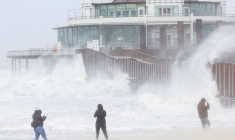 LA TEMPÊTE EUNICE FAIT DEUX MORTS AUX PAYS-BAS