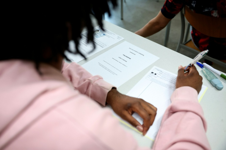 Coup d'envoi des épreuves de philosophie du bac à Nogent-sur-Marne (Val-de-Marne), le 15 juin 2026 ( AFP / SIMON WOHLFAHRT )