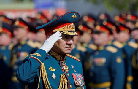 Un défilé militaire russe célèbre le jour de la Victoire, à Moscou