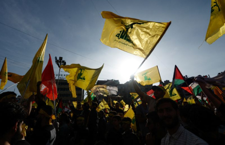 Le chef du Hezbollah libanais Hassan Nasrallah s'adresse à ses partisans, à Beyrouth