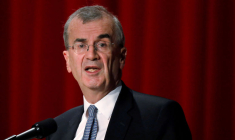 CROISSANCE PLUS "RÉSILIENTE" EN FRANCE QUE DANS LA ZONE EURO, DIT VILLEROY