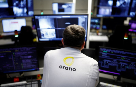 Un employé d'Orano à l'usine de retraitement des déchets nucléaires de La Hague