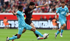 Leverkusen tombe d'entrée, Francfort déjà en feu