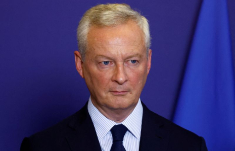 L'ancien ministre français de l'Économie, Bruno Le Maire, assiste à une cérémonie de passation de pouvoirs, à Paris
