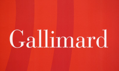 Le logo de la maison d'édition française Gallimard, au salon du livre de Paris