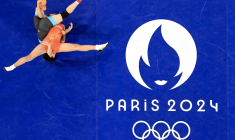 Des lutteurs à Paris, le 8 août 2024. ( AFP / ODD ANDERSEN )