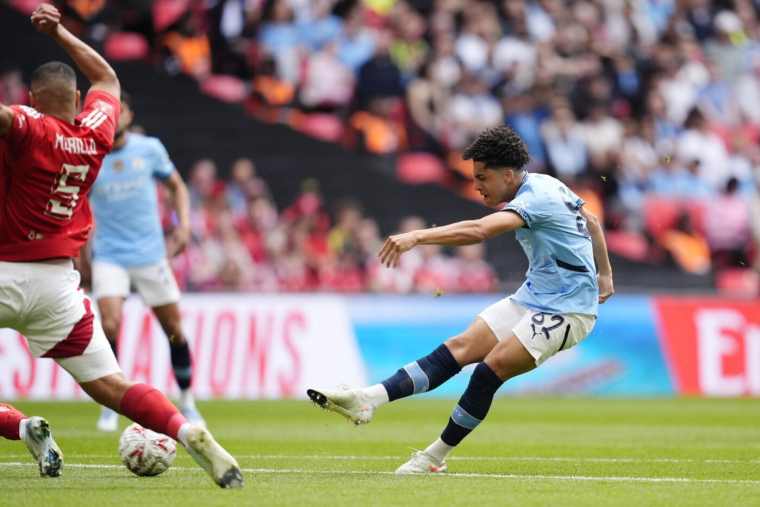 Manchester City rejoint Crystal Palace en finale