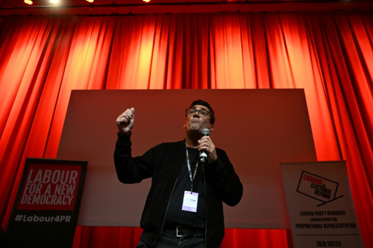Le maire du Grand Manchester Andy Burnham, le 28 septembre au congrès du Parti travailliste à Liverpool ( AFP / Paul ELLIS )
