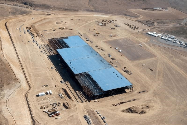 FUITE DE PRODUIT CHIMIQUE DANS LA GIGAFACTORY DE TESLA