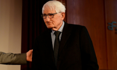 Le philosophe allemand Jürgen Habermas, le 16 mars 2017 à Berlin  ( AFP / Tobias SCHWARZ )